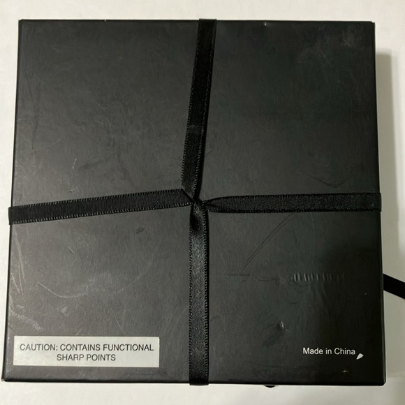 Disney Wine Stopper and Corkscrew Set NIB - Picture 2 of 6